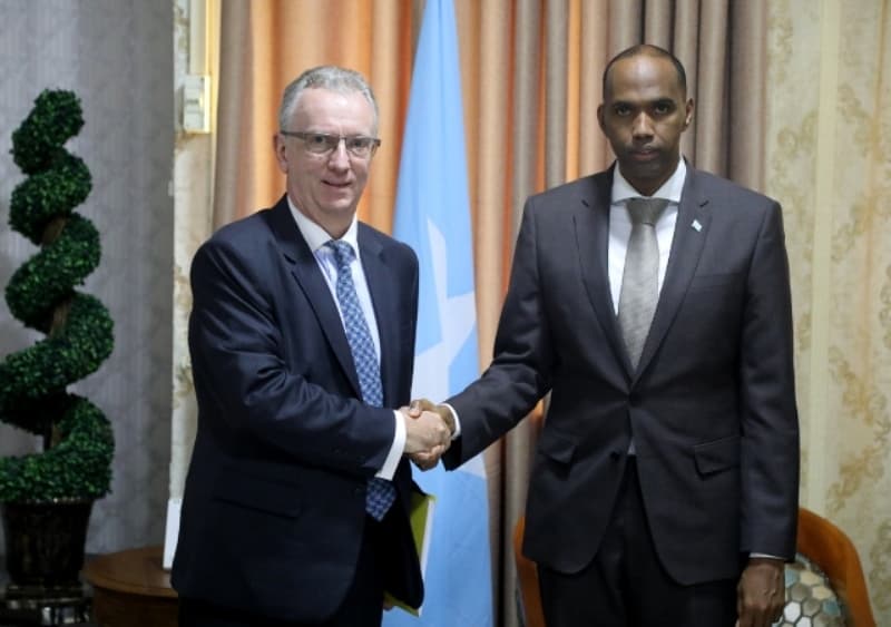 Ra’isul Wasaare Khayre oo la kulmay danjire Antoine Sivan & xubno uu hogaaminiyey
