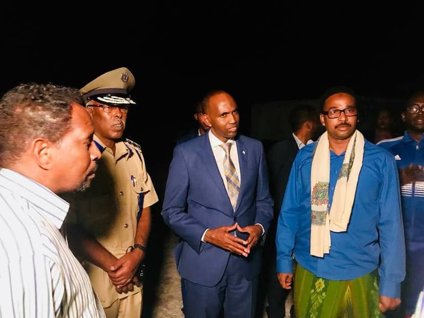 Raisul Wasaare Khayre oo xalay Saqdii dhexe kormeeray degmada Heliwaa ee Gobolka Banaadir