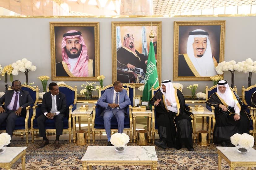 Ra’iisul Wasaare Khayre Oo Booqasho Rasmi Ah Ay Uga Bilaabatay Dalka Sucuudiga