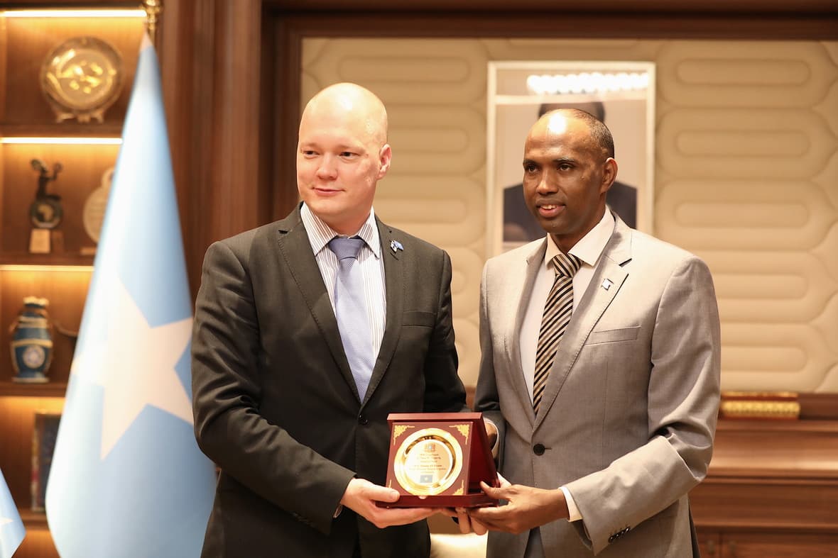 Prime Minister Khaire receives Finish State Secretary for Foreign Affairs Virtanen