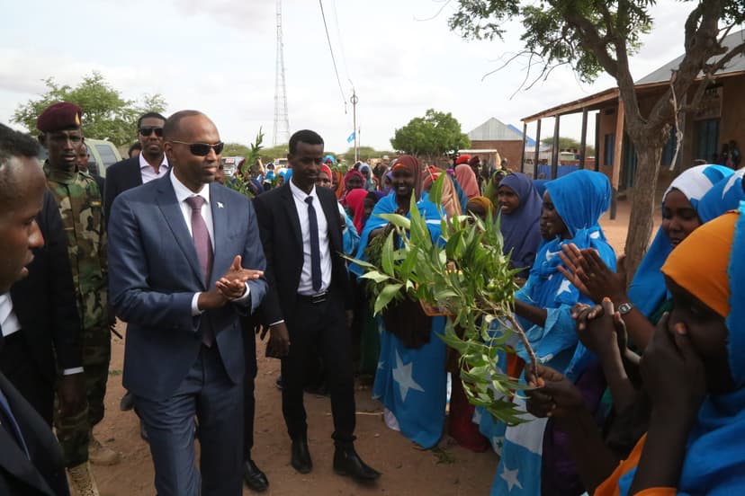Ra’iisul Wasaare Khayre: Mowqifka Dowladda Waa In La Dhamaystiraa Hay’adaha Dowladeed Ee Galmudug