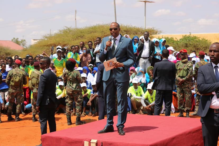Ra’iisul Wasaare Khayre: Waxa Aan Idinkugu Imid In Aan Idinkala Shaqeeyo Dhismaha Gul-mudug Midaysan