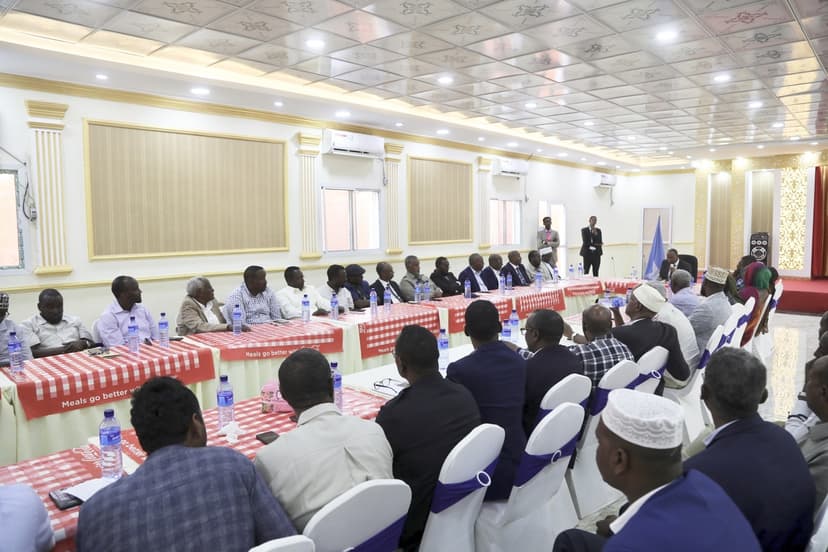 Ra’iisul Wasaare Khayre Oo Dhuusamareeb Kula Kulmay Ganacsatada Kasoo Jeedda Galmudug