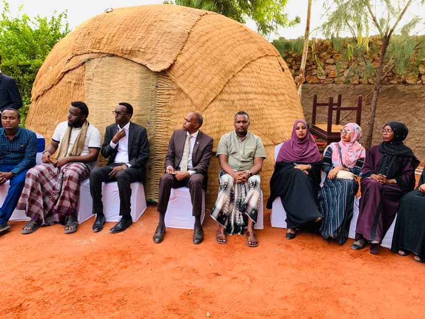 Ra’iisul Wasaare Khayre Oo Dhallinyaro Kula Kulmay Magaalada Dhuusamareeb