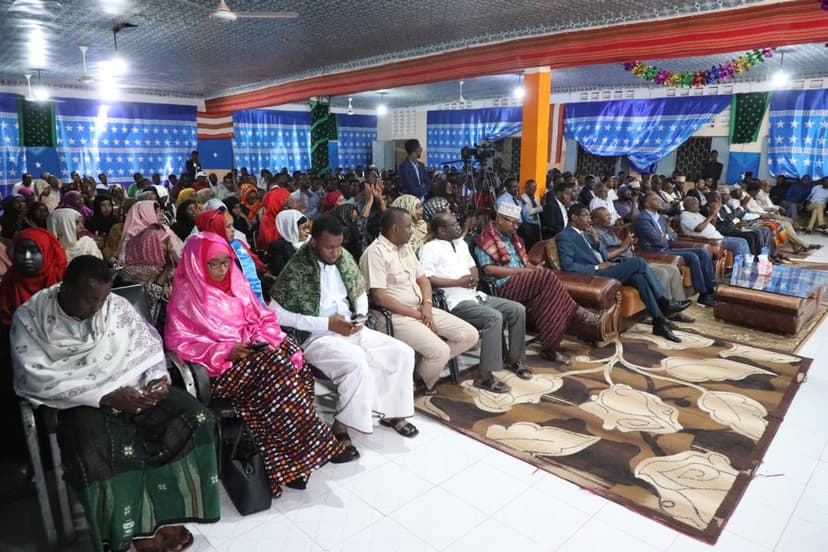 Maamullada Gobalka Mudug iyo Degmada Gaalkacyo Oo Soo Dhaweyn Ballaaran u Sameeyay Ra’iisul Wasaare Khayre Iyo Wafdigiisa