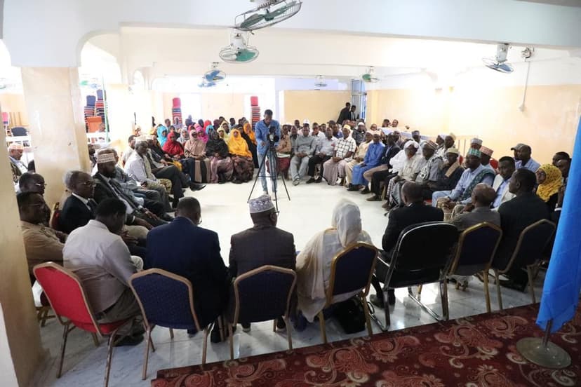 Ra’iisul Wasaare Khayre Oo Kulan La Qaatay Bulshada Ku Nool Magaalada Gaalkacyo
