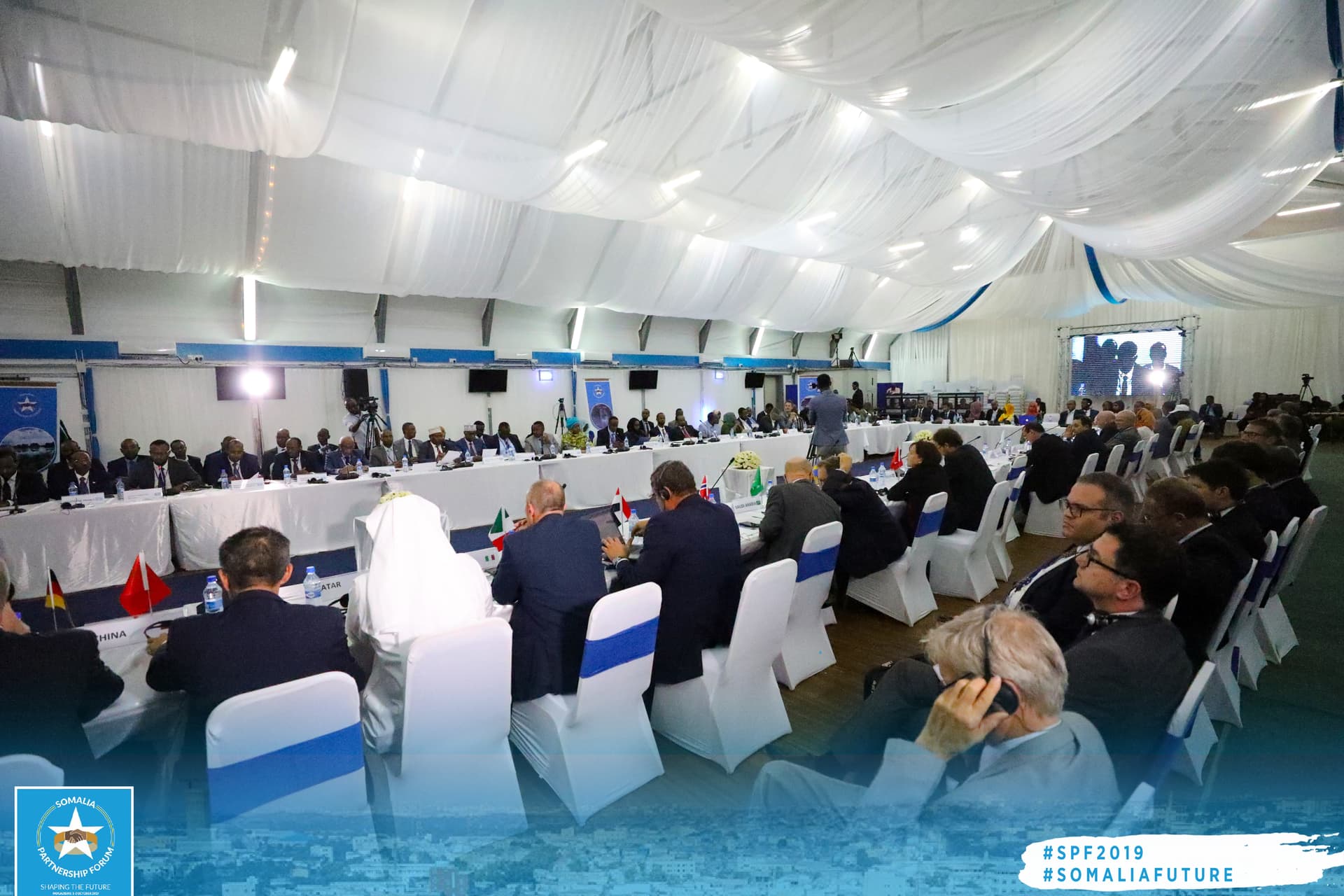 Ra’iisul Wasaare Khayre Oo Guddoomiyay Kulan Looga Hadlay Maal-gelinta Horumarinta Khayraadka Biyaha