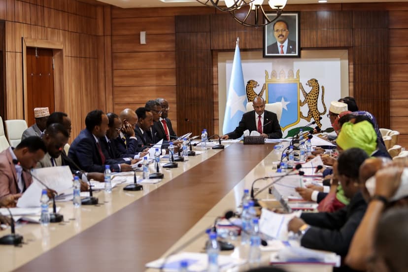 Golaha Wasiirrada Oo Ansixiyay Siyaasadda Qaran Ee Qaxootiga Soo Guyo-noqonaya Iyo Barakacayaasha