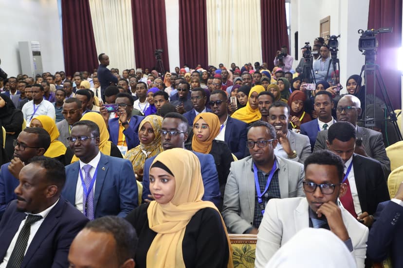 Ra’iisul Wasaare Khayre Oo Maanta Furay Shirweynaha Qaran Ee Dhallinyarada Soomaaliyeed