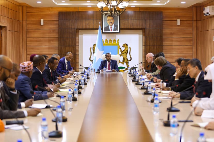 Ra’iisul Wasaaraha oo la kulmay Safiirrada Caalamka u fadhiya Soomaaliya