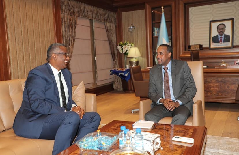 Ra’iisul Wasaare Rooble oo kulan la qaatay siyaasiga Cabdiraxmaan Cabdishakuur