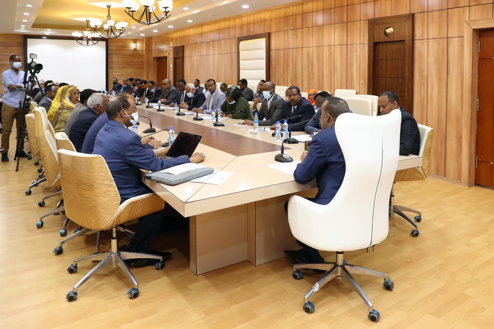 QARAARKA GOLAHA WASIIRADA EE KU SAABSAN DHIIBISTII CABDIKARIIM SHEEKH MUUSE (QALBI-DHAGAX) IYO BURINTA GO’AANKII URURKA ONLF KU TILMAAMAY ARGAGIXISO