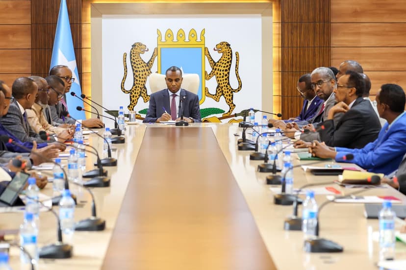 Ra’iisul Wasaare Xamse oo la kulmay Agaasimeyaasha Wasaaradaha Dowladda