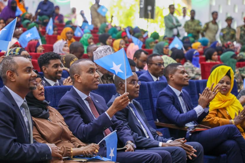 Ra’iisul Wasaare Xamse “Dagaalka cadowga waa wadeynaa ilaa laga sifeynayo meelaha ay ku dhuumanayaan”