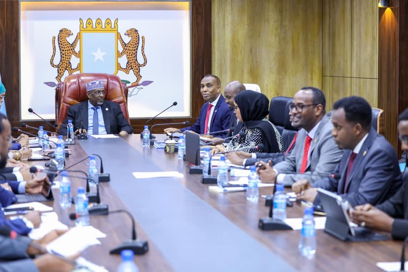 RA’IISUL WASAARE XAMSA AYAA MAANTA KULAN GAARA LA QAATAY GUDDOONKA IYO GUDDIGA JOOGTADA EE GOLAHA SHACABKA