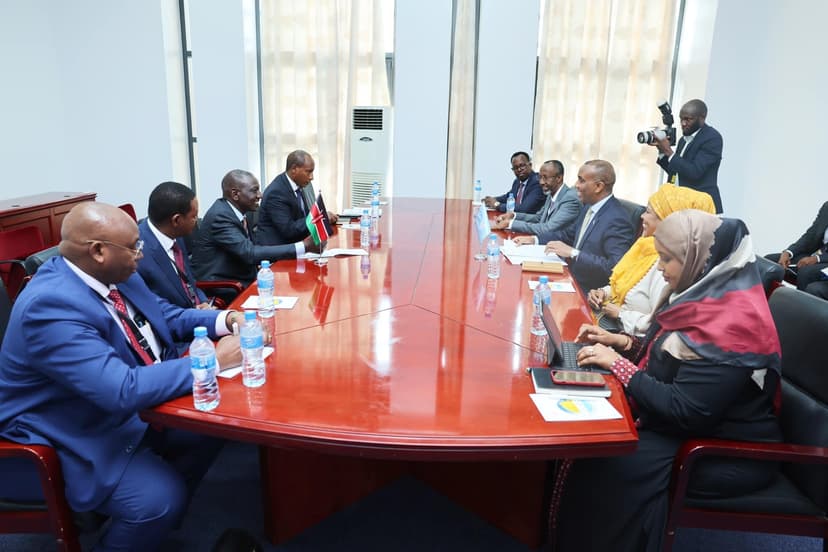 RA’IISUL WASAARE XAMSA OO MADAXWEYNAHA KENYA RUTO KALA HADLAY FUDUDEYNTA DAL-KUGALKA KENYA IYO CIRIBTIRKA KHAWAARIIJTA