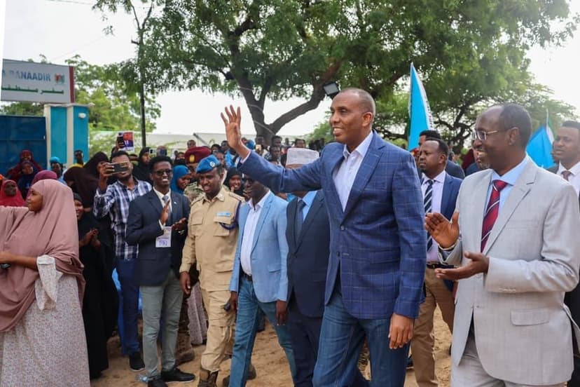Ra’iisul Wasaare Xamsa: “In galabta aan ku kulanno fagaraahan degmada Heliwaa waxay caddeyn u tahayhorumarka laga gaaray amniga caasimadda”