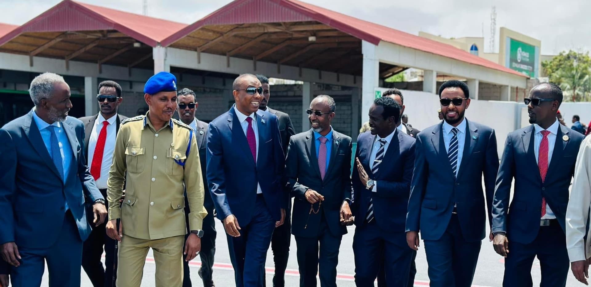 Ra’iisul Wasaare Xamsa iyo Wafdi Uu Hoggaaminayo oo u Ambabaxay Dalka Qatar