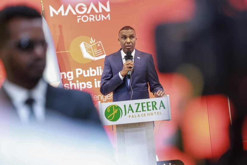 Ra’iisul Wasaare Xamsa Cabdi Barre oo soo xiray Madasha Magan ee Falanqeynta Maalgashiga