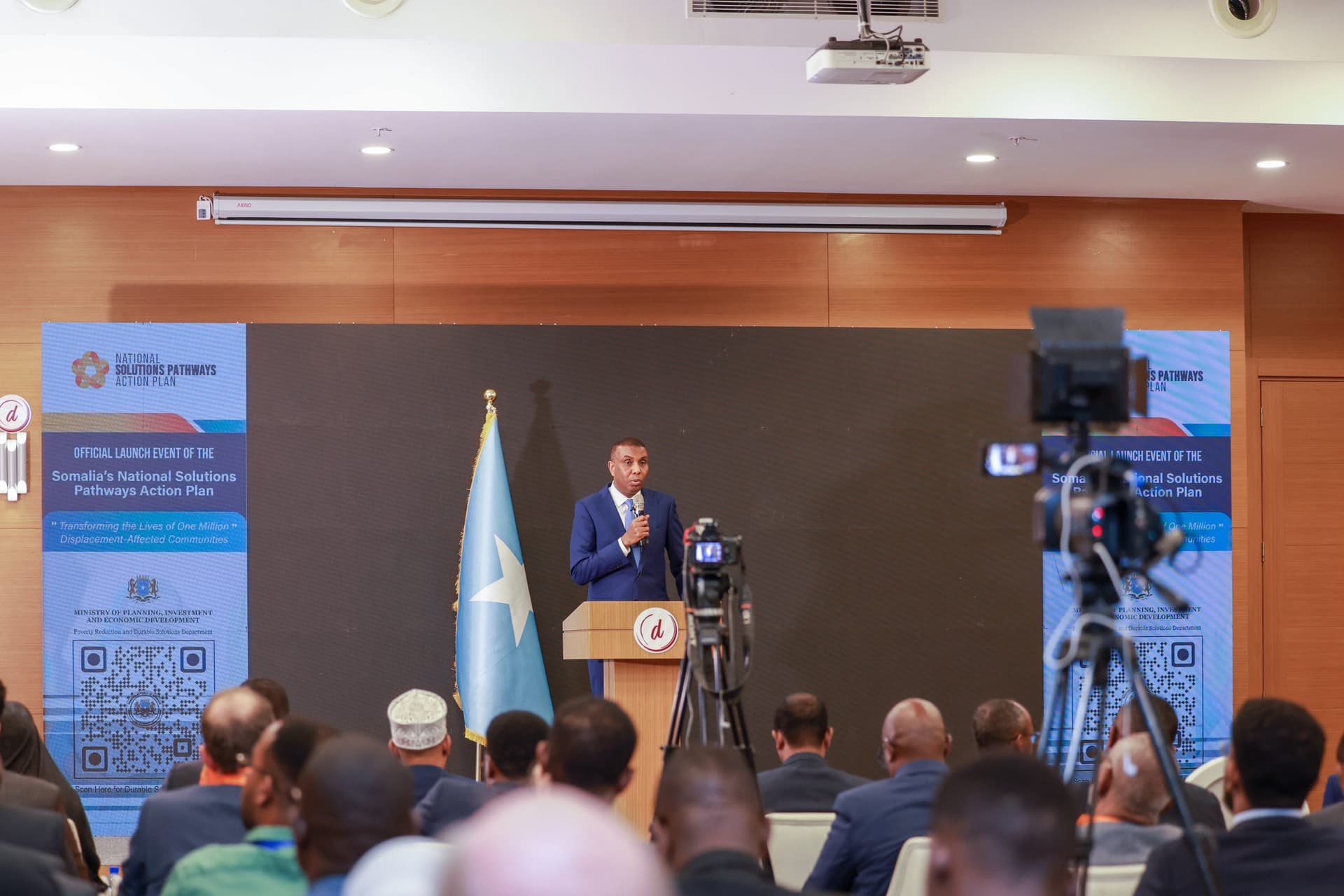 Ra’iisul Wasaare Xamsa “Hal milyan oo Soomaali ah haddii ay nolosha caadiga ah ku soo laabtaan, lagana saaro barakaca waa tallaabo guul ah”.