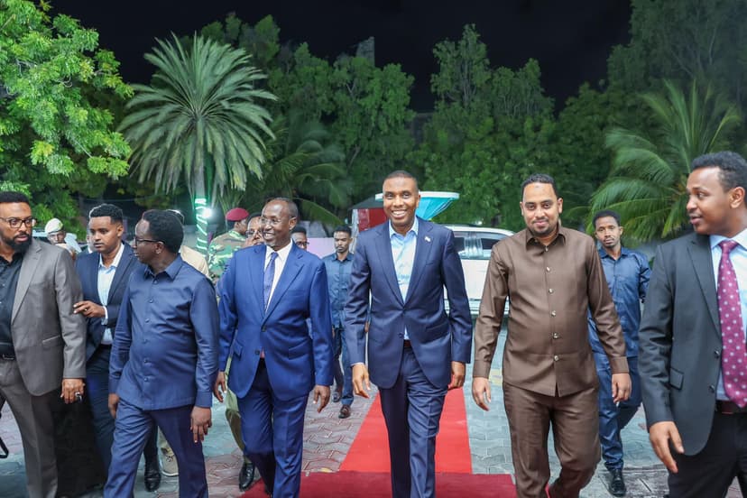 Ra’iisul Wasaare Xamsa “Gobolka Banaadir ayaa ugu horreyn doona doorashooyinka ay dadku maamulkooda ku soo dooranayaan, shacabkuna ha u diyaar garoobaan”.