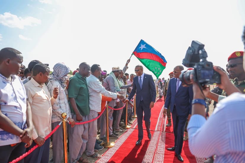 Ra’iisul Wasaare Xamsa oo gaaray Baydhabo