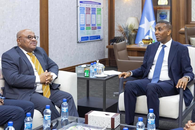 Ra’iisul Wasaaraha dalka Mudane Xamsa Cabdi Barre, oo maanta qaabilay Wakiilka Gaarka ah ee Midowga Afrika u qaabilsan Soomaaliya