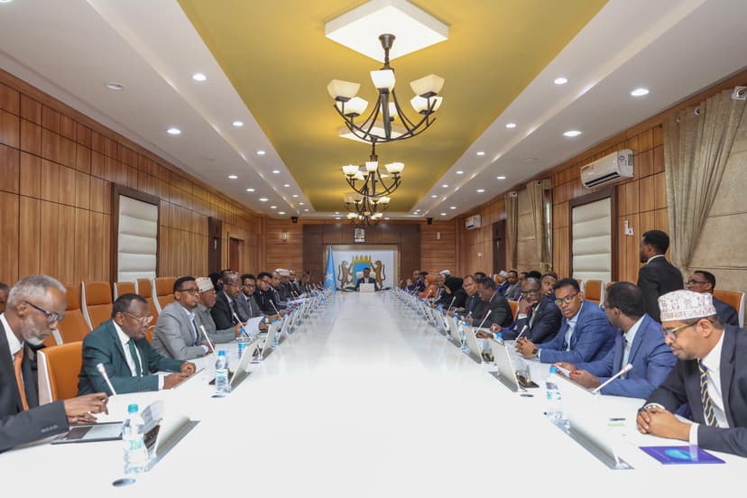 Golaha Wasiirrada Xukuumadda Soomaaliya oo meel-mariyey Qaraarka maareynta isticmaalka khaldan ee baraha bulshada.