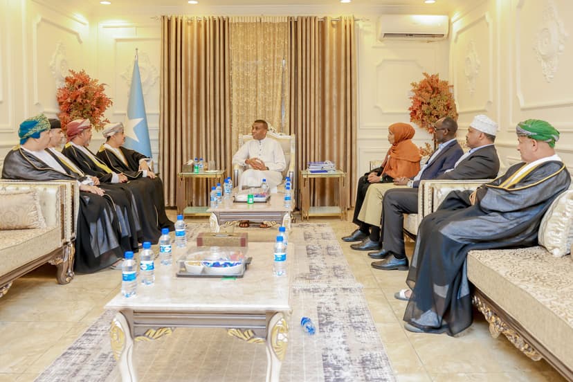 Ra’iisul wasaare Xamsa oo qaabilay Wafdi ka socda dowladda Cuman