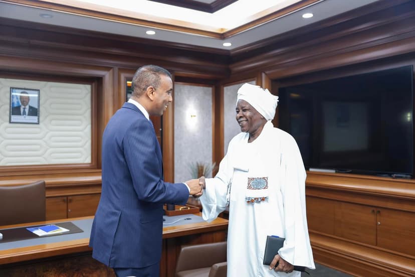 Ra’iisul Wasaare Xamsa oo maanta qaabilay Danjiraha Sudan u fadhiya Soomaaliya