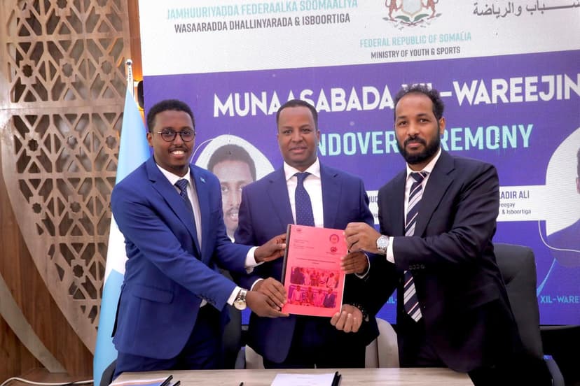 Ra’iisul wasaare ku xigeenka oo xilka u kala wareejiyay Wasiirkii hore Wasaaradda Dhallinyarada iyo Wasiirka cusub