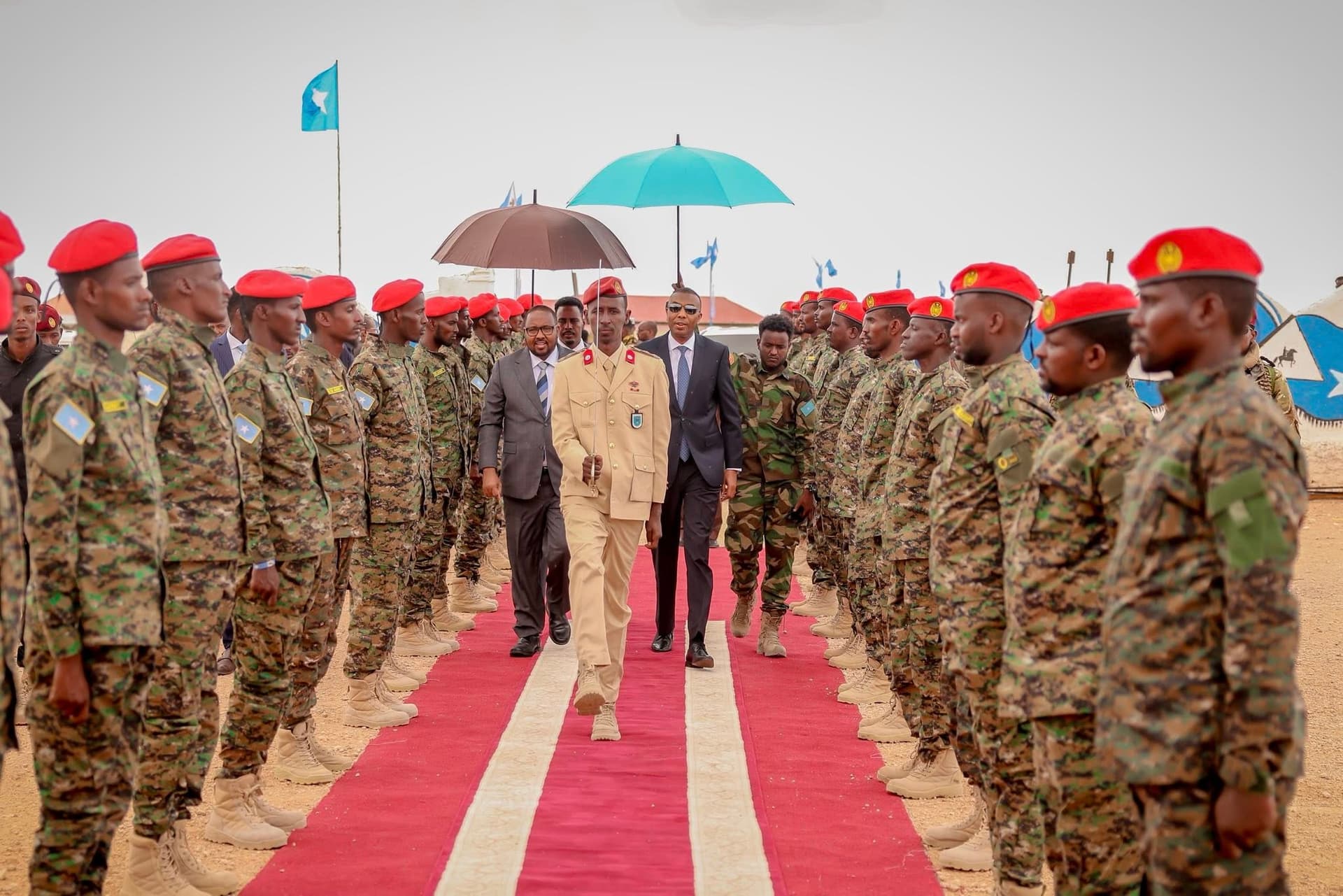 Ra’iisul Wasaare Xamsa oo ku soo laabtay Muqdisho