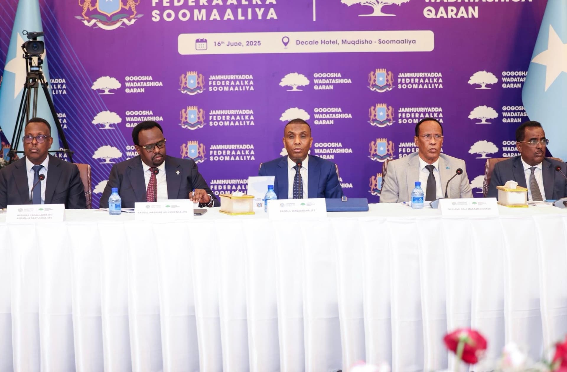 Ra’iisul Wasaare Xamsa oo guddoomiyey Shirka Wadatashiga oo maalintii labaad galay.