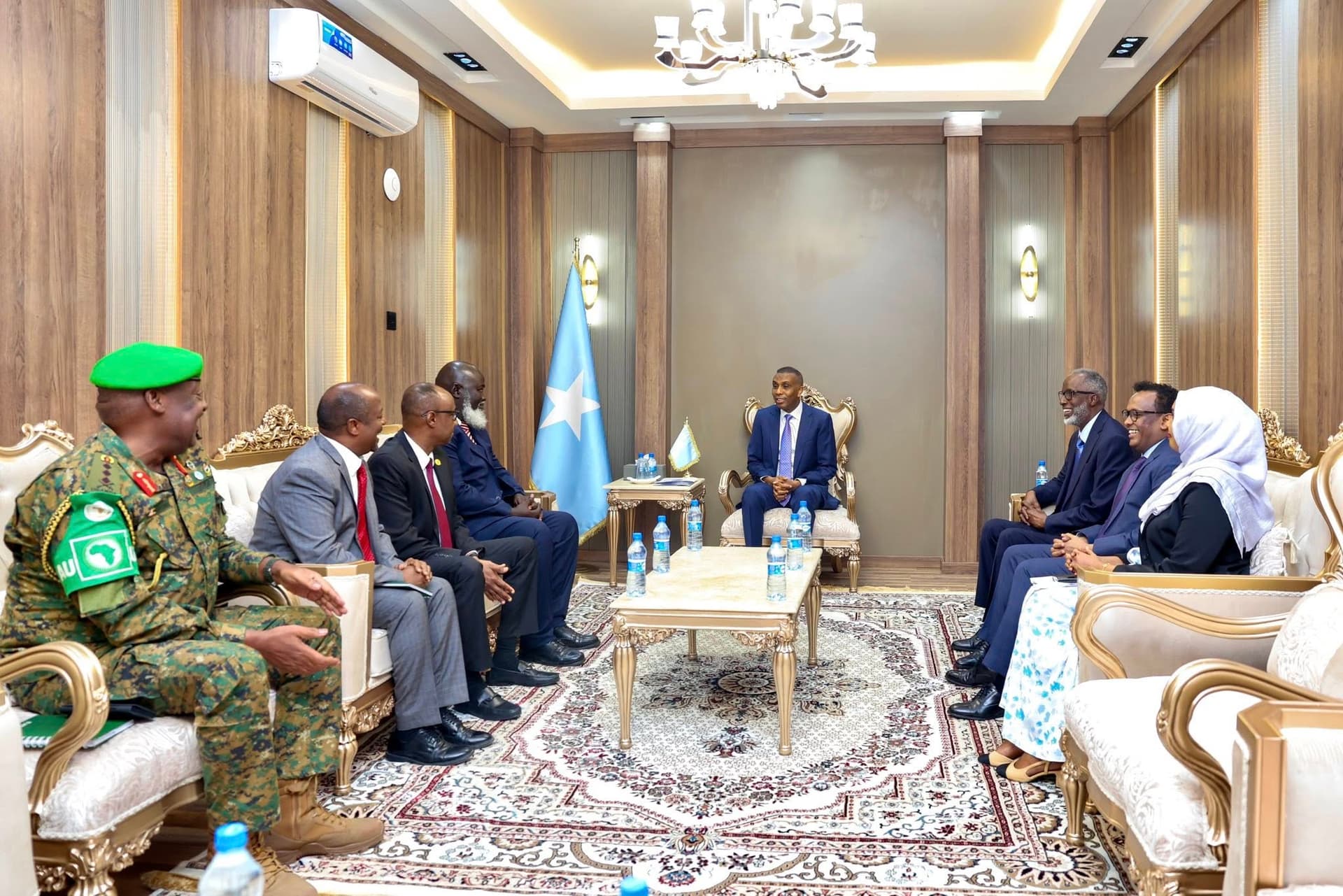 Ra’iisul Wasaare Xamsa oo qaabilay Wakiilka Midowga Afrika ee Soomaaliya