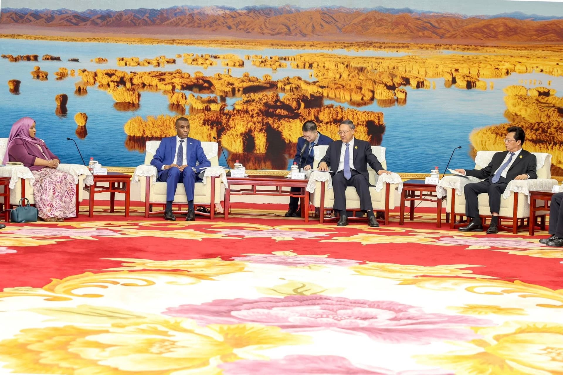 Ra’iisul Wasaare Xamsa oo kulan la yeeshay Hoggaanka Gobolka Ningxia ee dalka Shiinaha.