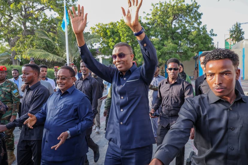 Ra’iisul Wasaare Xamsa oo Boqolaal Dadweyne ah kala qeyb galay Xeritaanka Ololaha Doorashada