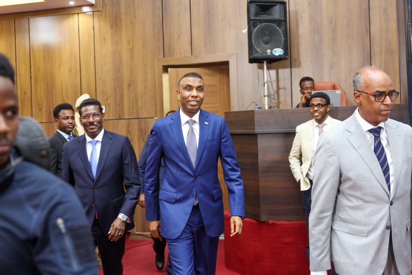 Prime Minister Hamza Closes Heritage Institute Meeting in Dhusamareb