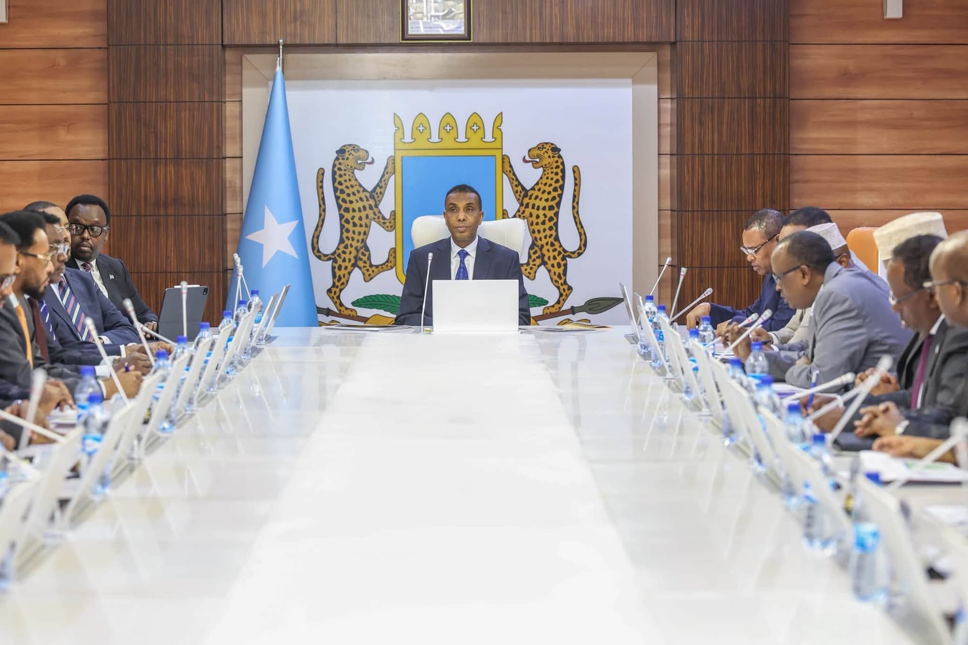 Council of Ministers weekly meeting discusses national issues
