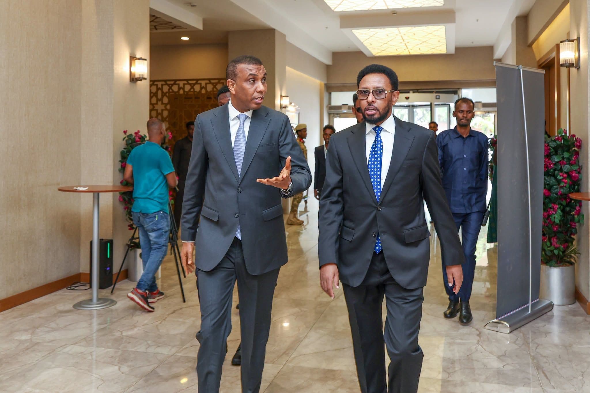 Ra’iisul Wasaare Xamsa oo bogaadiyey horumarka iyo isbeddelka Dhaqaale ee la sameeyey.