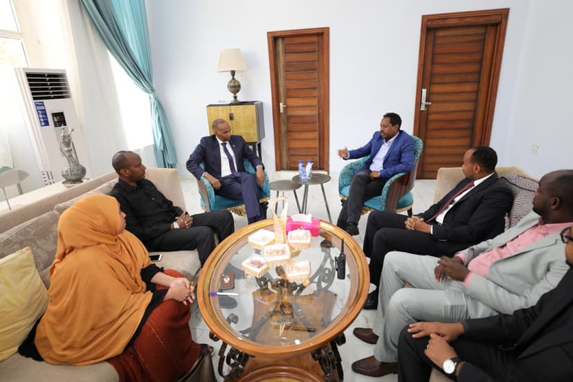 Ra’iisul Wasaare Khayre Oo Kormeeray Xarunta Maamulka Gobalka Banaadir
