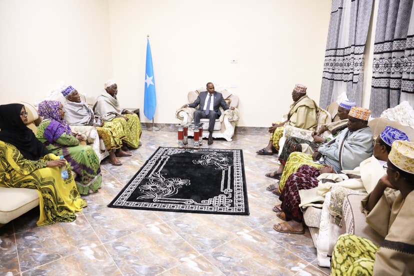 Ra’iisul Wasaare Khayre Oo La Kulmay Guddiga Qaban-qaabada Shir-weynaha Dib-u-heshiisiinta Galmudug