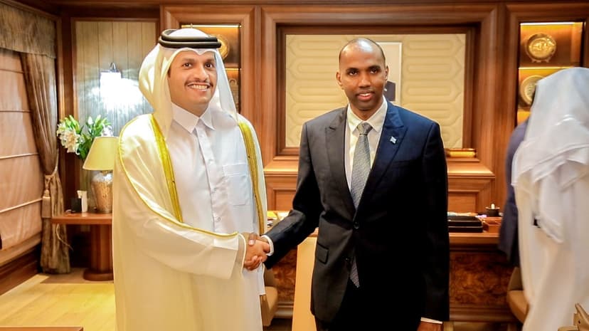 Ra’iisul Wasaare Khayre Oo Xafiiskiisa Ku Qaabilay Wasiirka Arrimaha Dibadda Qatar Iyo Wafdi Uu Hoggaaminayo