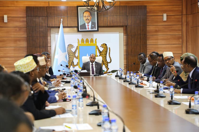 Golaha Wasiirrada ayaa meel mariyay xubno kamid Noqonaya maamulka sare ee bangiga dhexe