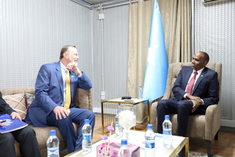 Ra’iisul Wasaare Khayre Iyo Kaaliyaha Xoghayaha Arrimaha Dibadda Ee Mareykanka Oo Kulan Ku Yeeshay Muqdisho