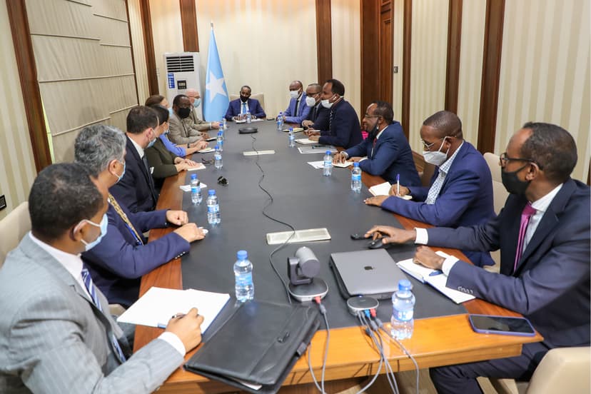 Ra’iisul Wasaare Rooble oo kulan la qaatay Wakiillada Beesha Caalamka u jooga Soomaaliya