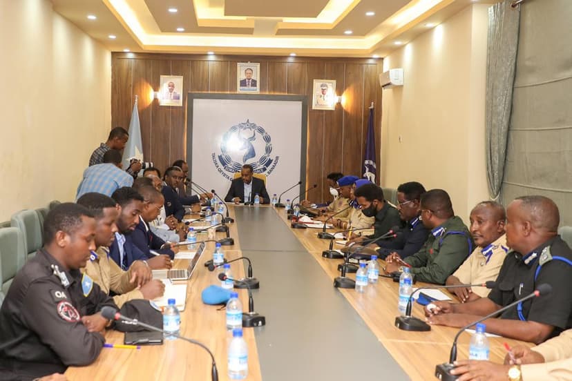 Ra’iisul Wasaare Rooble oo kula la qaatay Hay’adaha Amniga