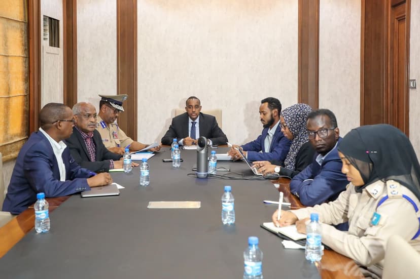 Ra’iisul Wasaare Rooble oo kulan la qaatay Guddiga Amniga Doorashooyinka
