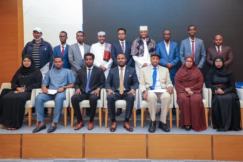 Ra’iisul Wasaare Rooble oo Casho sharaf u sameeyey Xildhibaannada labada Aqal ku matalaya Gobollada Waqooyi ee Somaliland
