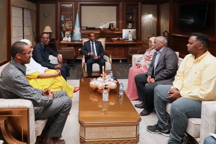 Ra’iisul Wasaare Rooble oo Guddi u saaray Cabashada Kuraasta Beelaha Banaadiriga