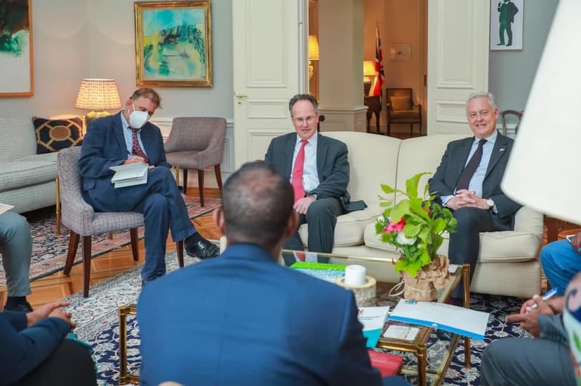 Ra’iisul Wasaare Rooble oo Geneva kula kulmay ergayga gaarka ah ee Dowladda UK u qaabilsan Geeska Afrika iyo Badda Cas